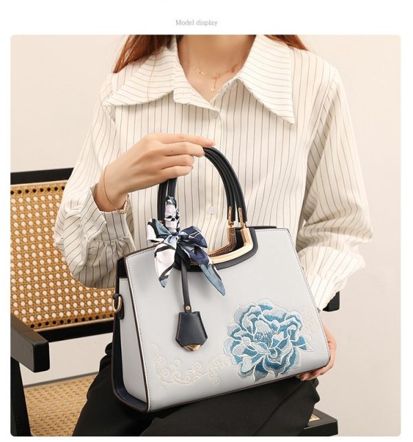 Chinese-style embroidery handbag for middle-aged women - 图片 5
