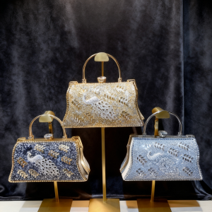 Peacock flower sculpture luxury full diamond hand crossbody bag