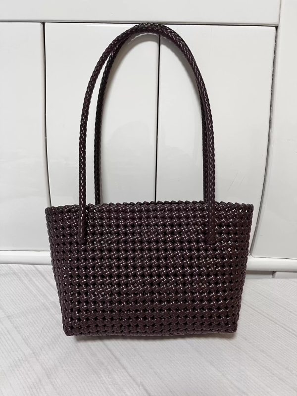 Handwoven rattan-like tote bag, single-shoulder and hand-held hollow-out bag